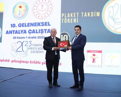 Değerli Meslektaşımız Nazmi Acan’a Veda